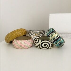 5 Women’s Bracelets